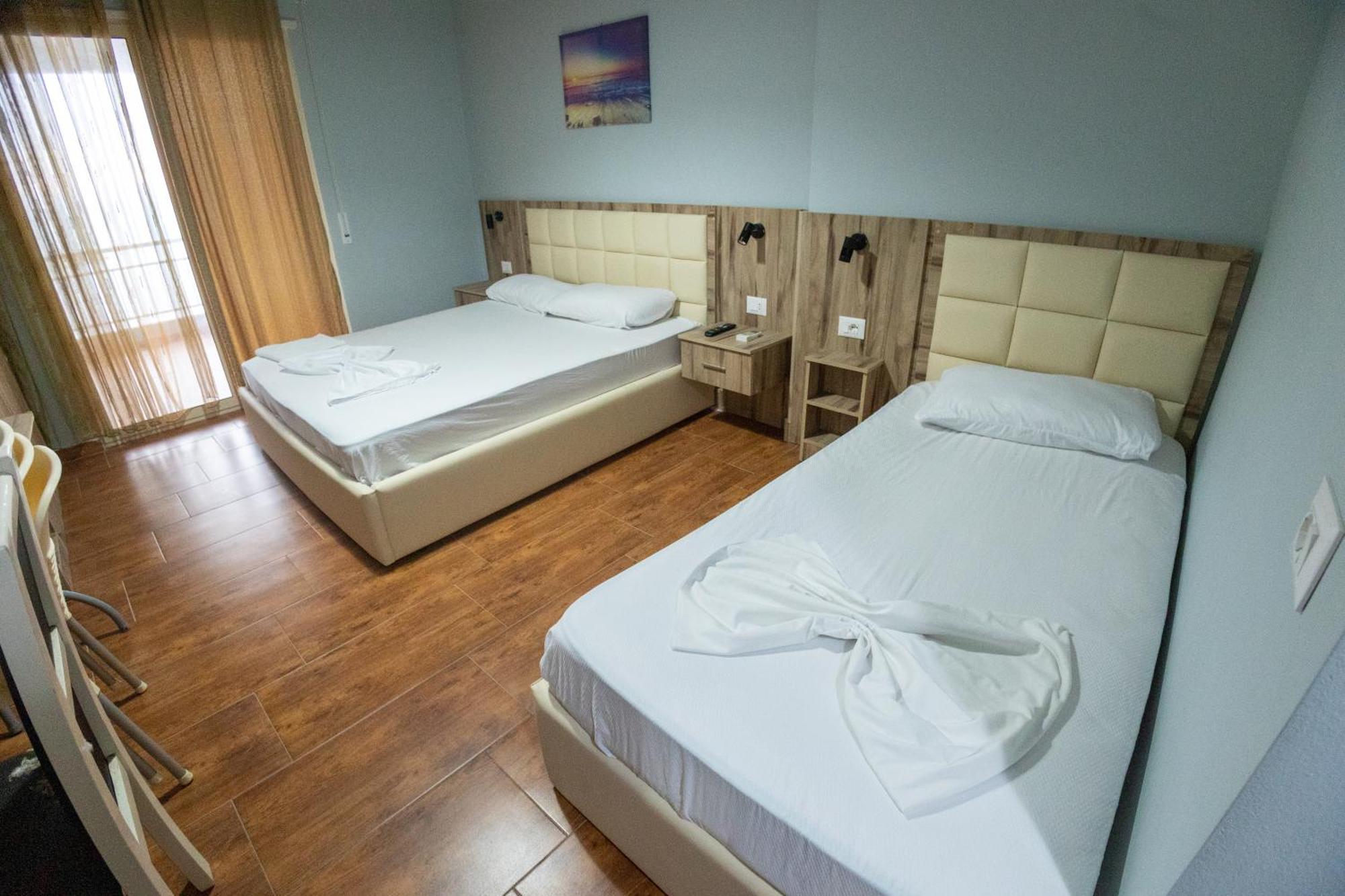 Hotel Klebrido Дуррес Екстер'єр фото