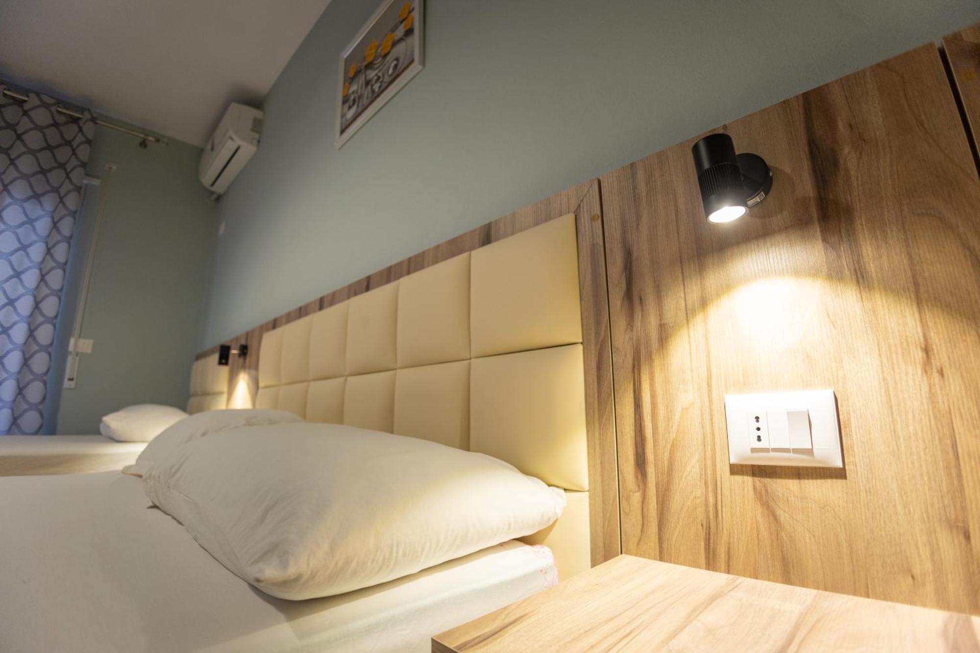 Hotel Klebrido Дуррес Екстер'єр фото