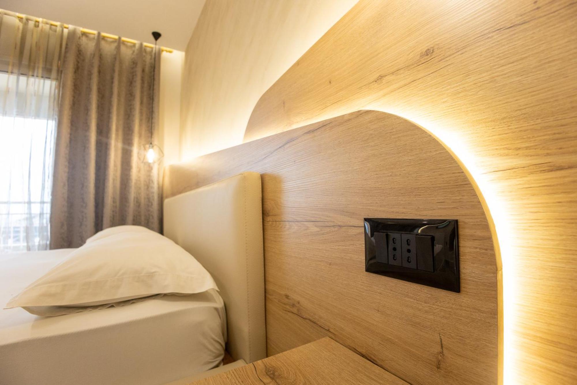Hotel Klebrido Дуррес Екстер'єр фото