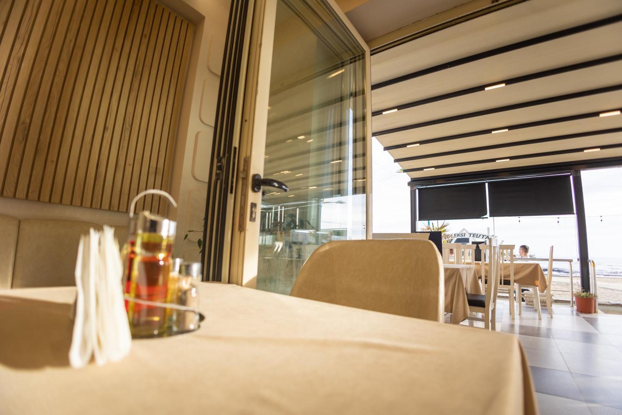 Hotel Klebrido Дуррес Екстер'єр фото