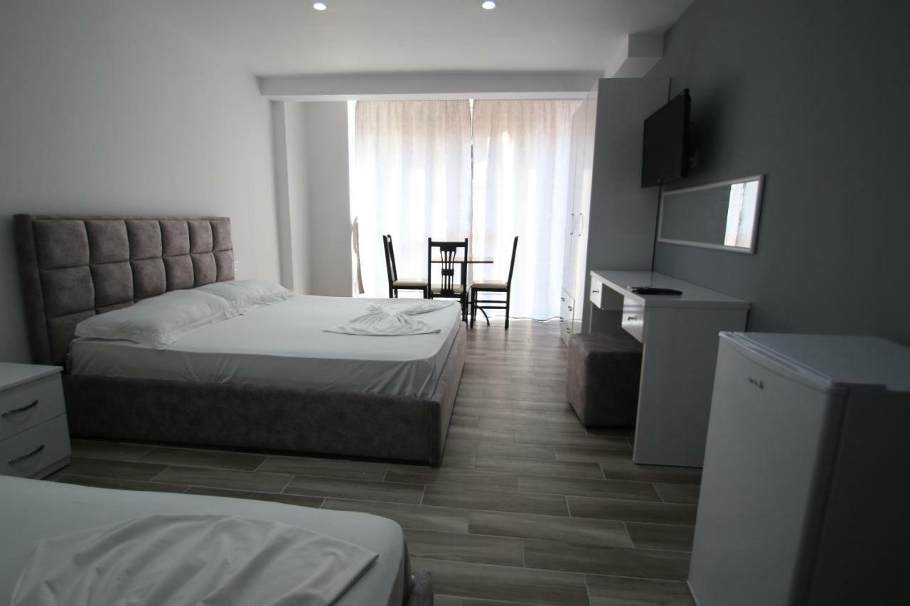 Hotel Klebrido Дуррес Екстер'єр фото